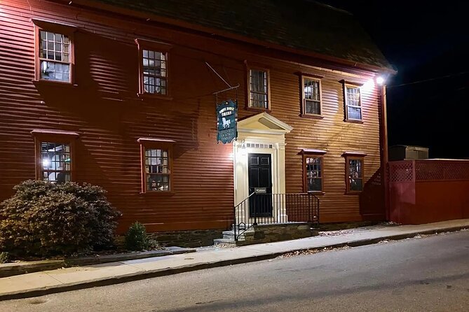 Walking Ghost Tour Through Newport RI - Eisenhower Park and the Outlook Inn