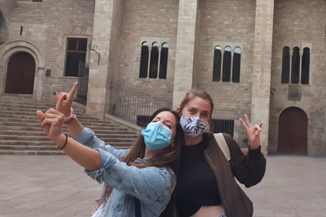 Walking Tour Mysteries and Legends of Barcelona and its Ghosts - Finding the old Masonic lodge on Carrer de la Portaferrissa