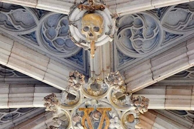 Walking Tour Mysteries and Legends of Barcelona and its Ghosts - Medieval gates and the angel at Portal de l’Àngel