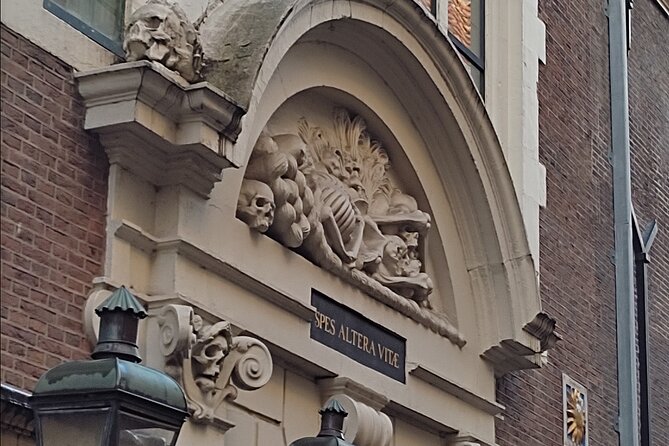 Walking Tour of Haunted Amsterdam - Spooksteeg delivers Amsterdam’s best-known ghost story