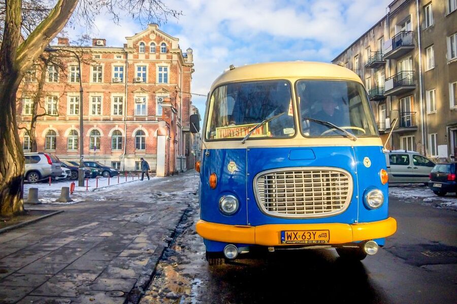 Warsaw: 2.5-Hour Dark Side - Praga District by a Retro Bus - Zabkowska, Brzeska, and Stalowa