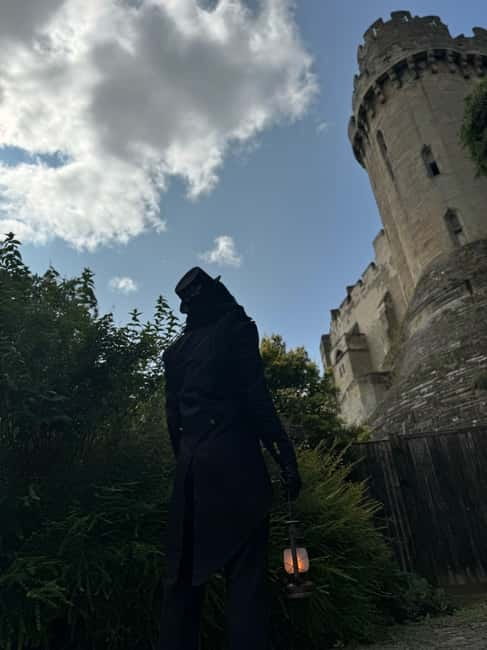 Warwick: Ghost, Crime & Murder Walking Tour - A guide-led performance with real local flavor