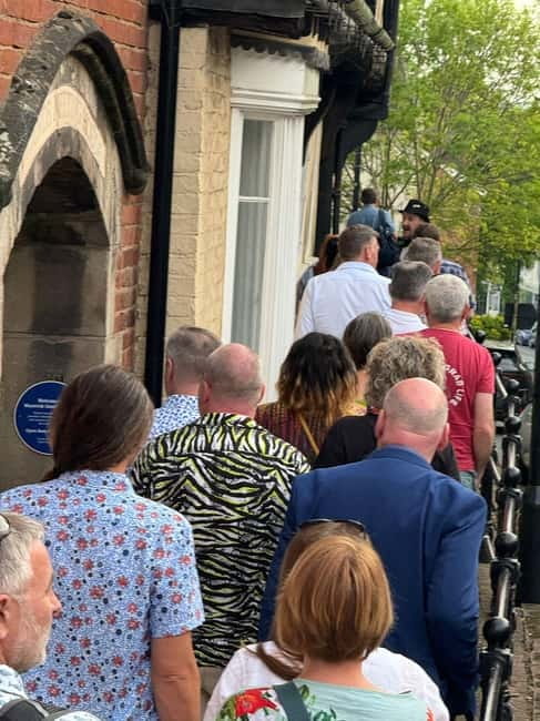 Warwick: Ghost, Crime & Murder Walking Tour - What $13 buys you in practical terms