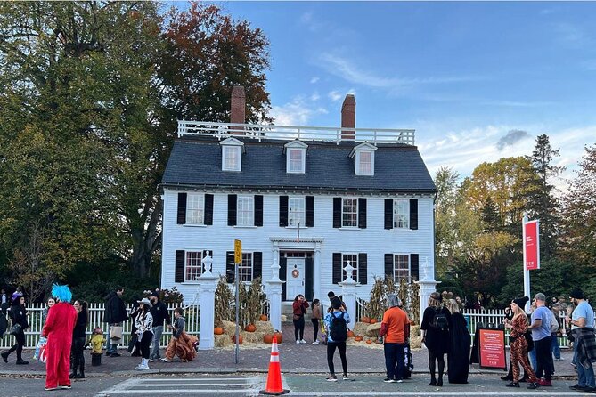 Wicked Awesome Tours: Witch Trial History and Salem Haunts! - How the guides shape the experience