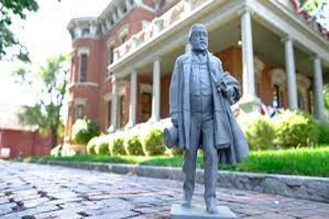 Wicked Wraiths of White River: Indianapolis Ghost Tour - 140 W Washington Street, a theater with a lingering actor