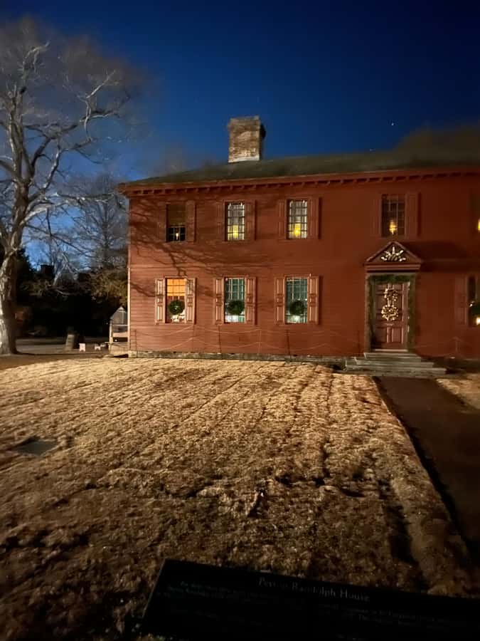 Williamsburg: Dead of Night Tour with Paranormal Equipment - The Peyton Randolph House and its uneasy reputation