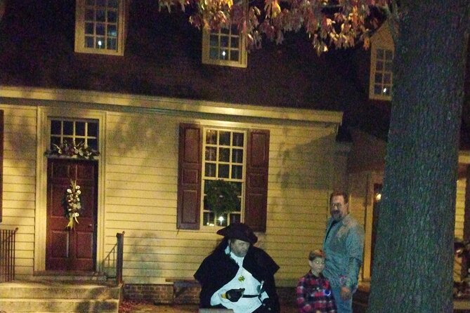 Williamsburg Ghosts, Witches and Pirates Tour - How much entertainment versus history?