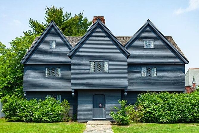 "Witch Trials" Walking Tour in Salem - The Peabody Essex Museum and the documents inside