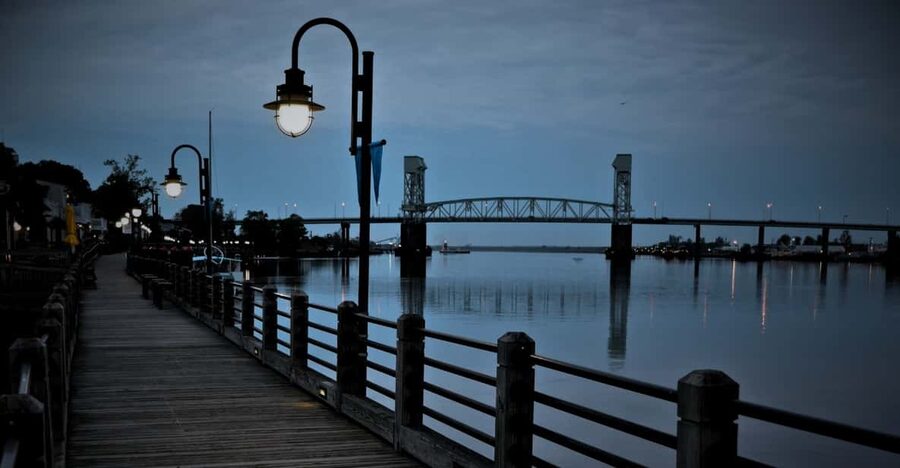 Wraiths & Wicked Whispers: Wilmington Ghost Tour - Guide quality is the key variable