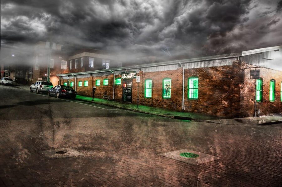 Wraiths & Wicked Whispers: Wilmington Ghost Tour - Walking, weather, and accessibility details