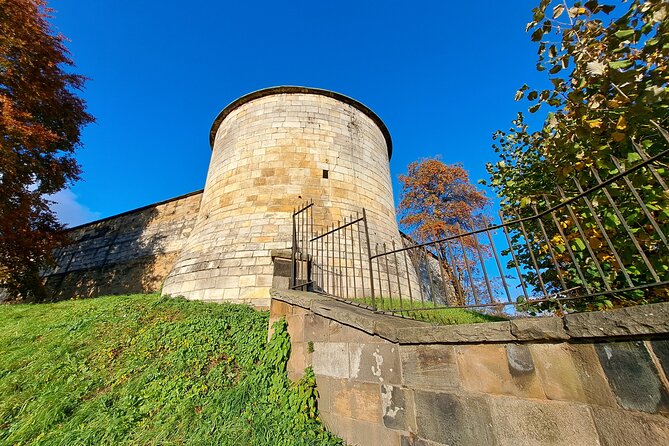 York's Famous Ghosts Smartphone App walking tour - Choosing the right time to walk