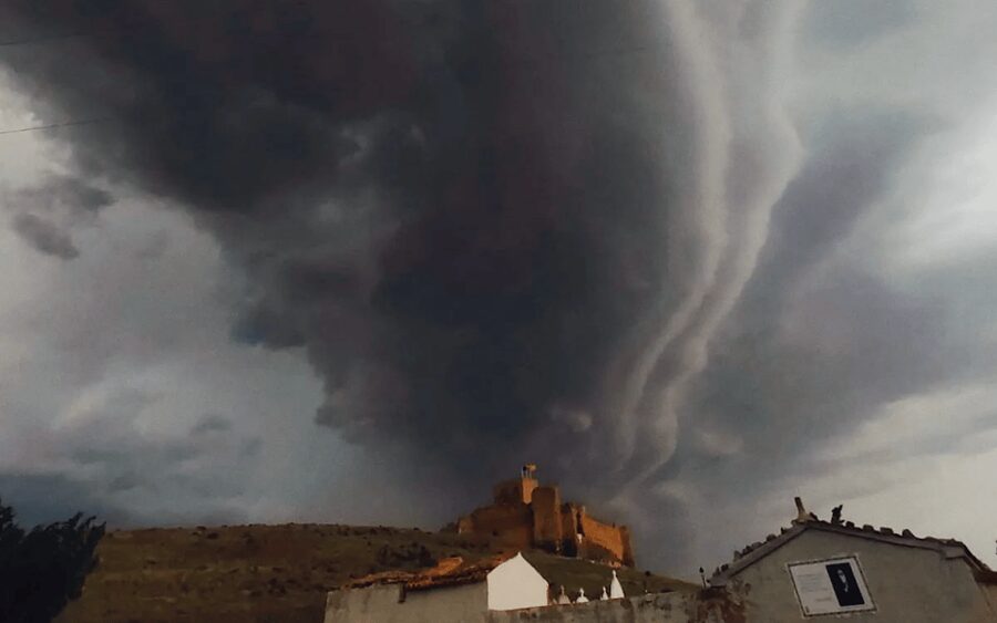 Zaragoza: Only excommunicated and cursed town with witches in Spain and food - Why Trasmoz makes such an unusual day trip