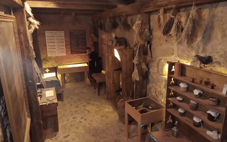 Zaragoza: Only excommunicated and cursed town with witches in Spain and food - Veruela Monastery and the reason for the excommunication
