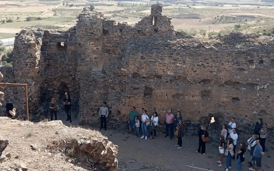 Zaragoza: Only excommunicated and cursed town with witches in Spain and food - Who should book this Trasmoz tour?